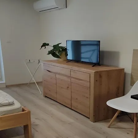 Paula 2 Apartment Podhajska