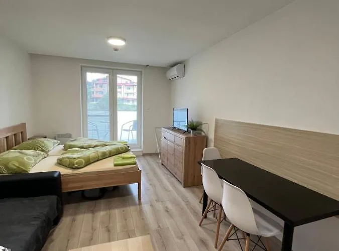 Paula 2 Apartamento *